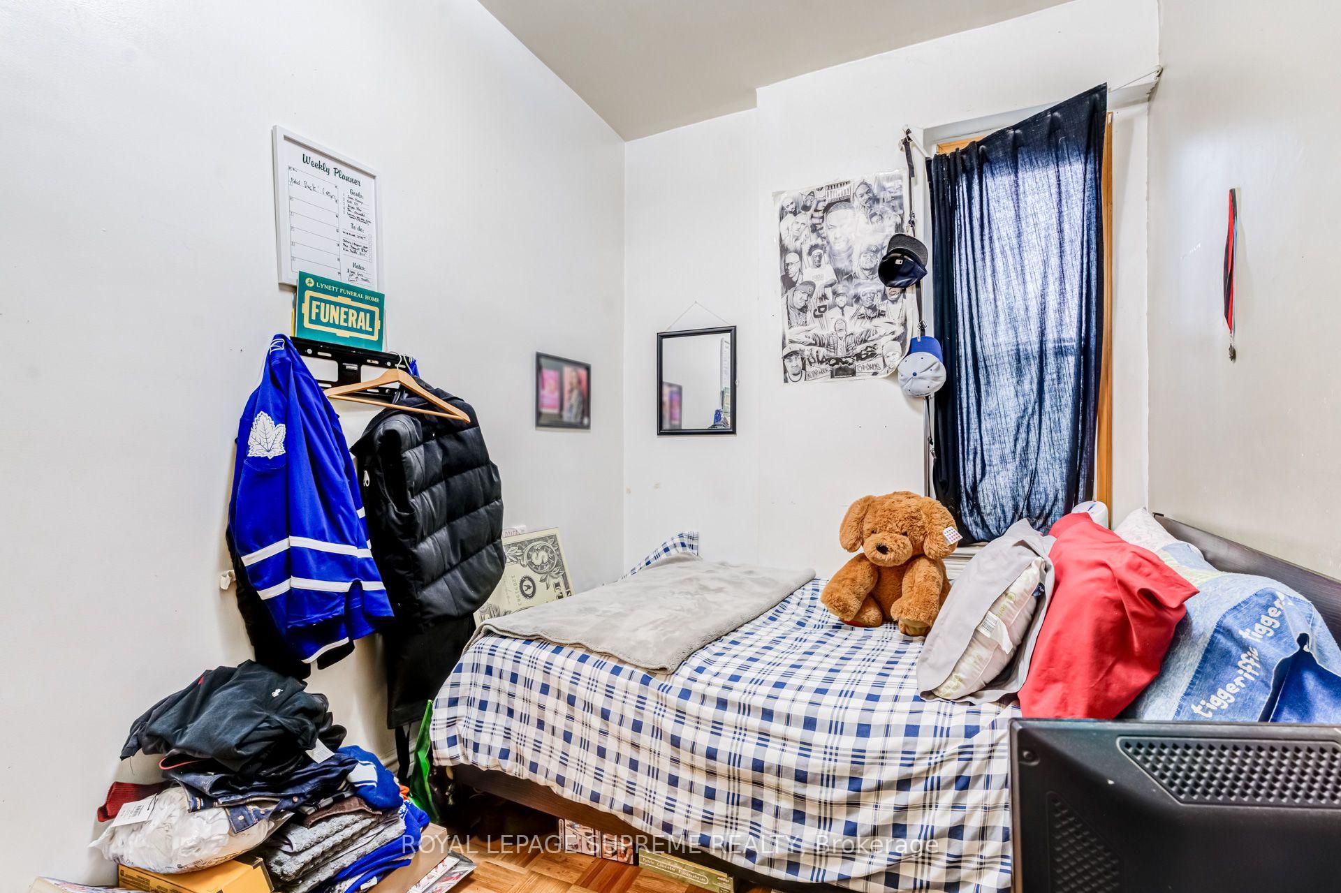 238 Brock Ave