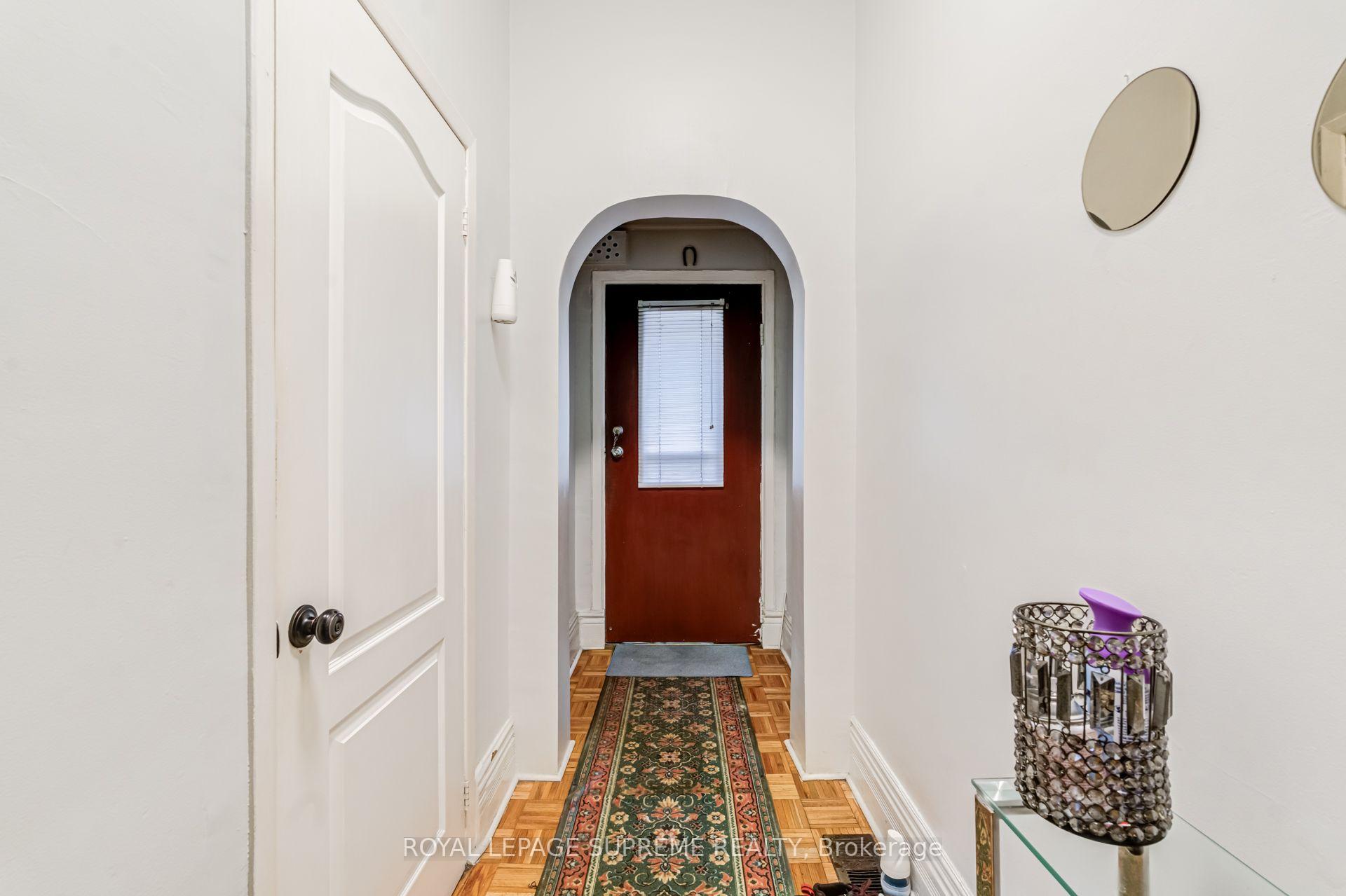 238 Brock Ave