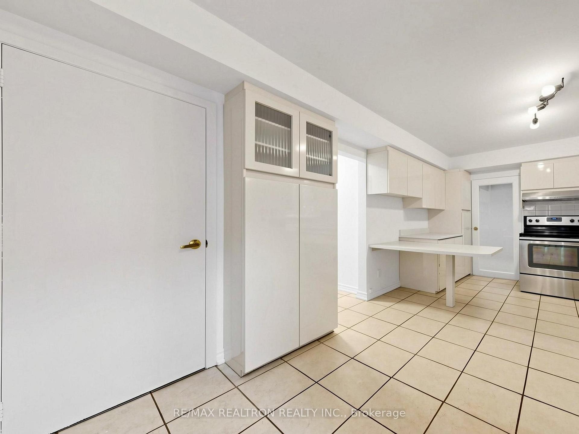 35 Rochelle Cres