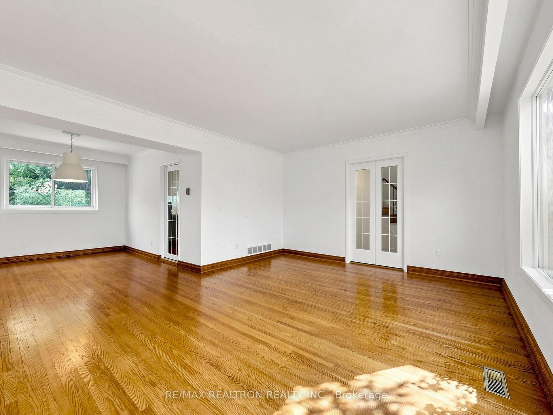 35 Rochelle Cres