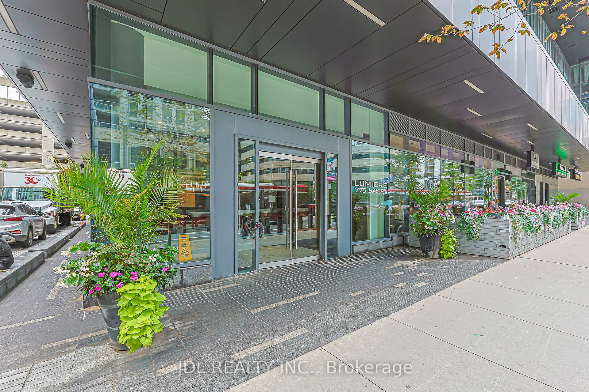 770 Bay St 1105