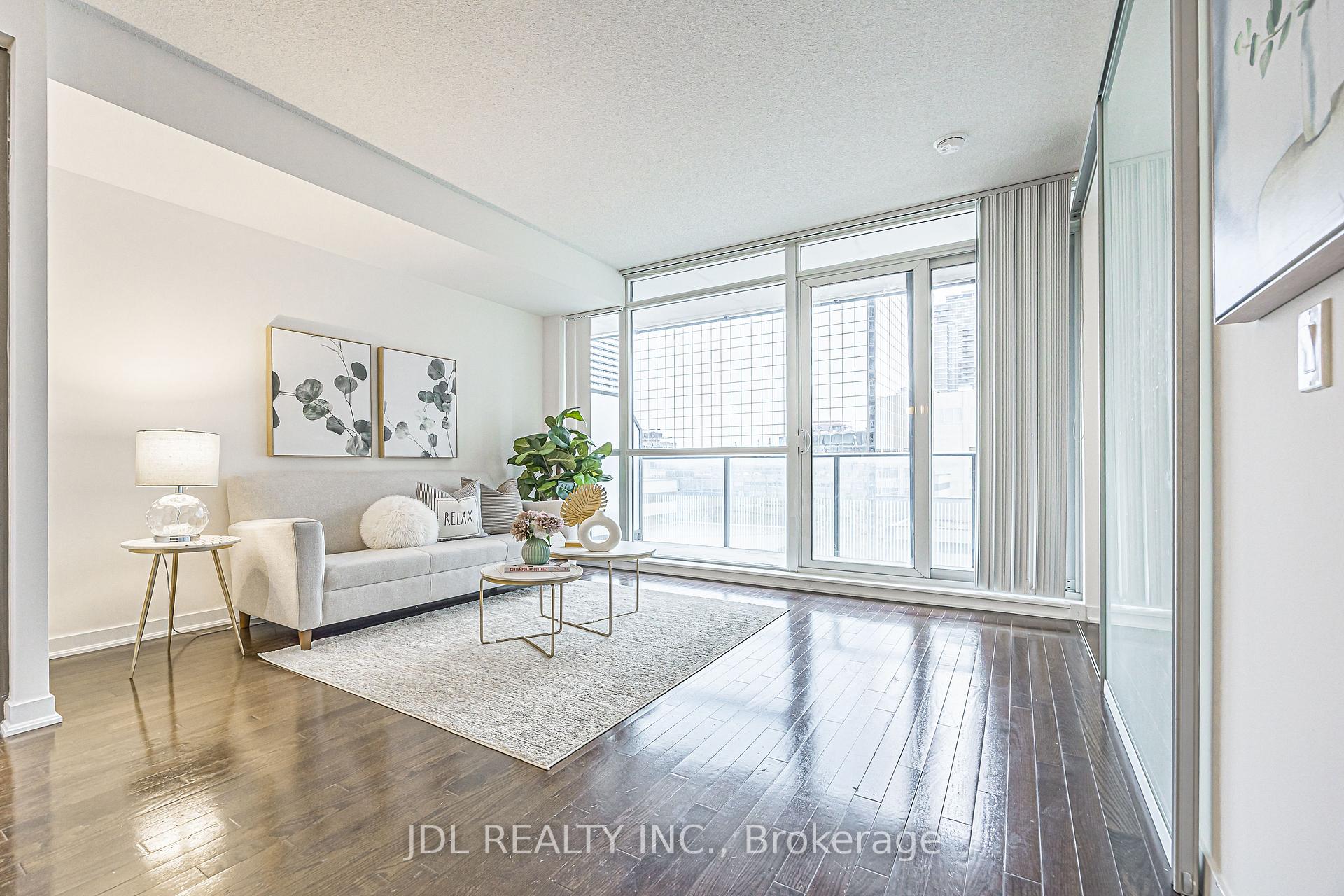 770 Bay St 1105