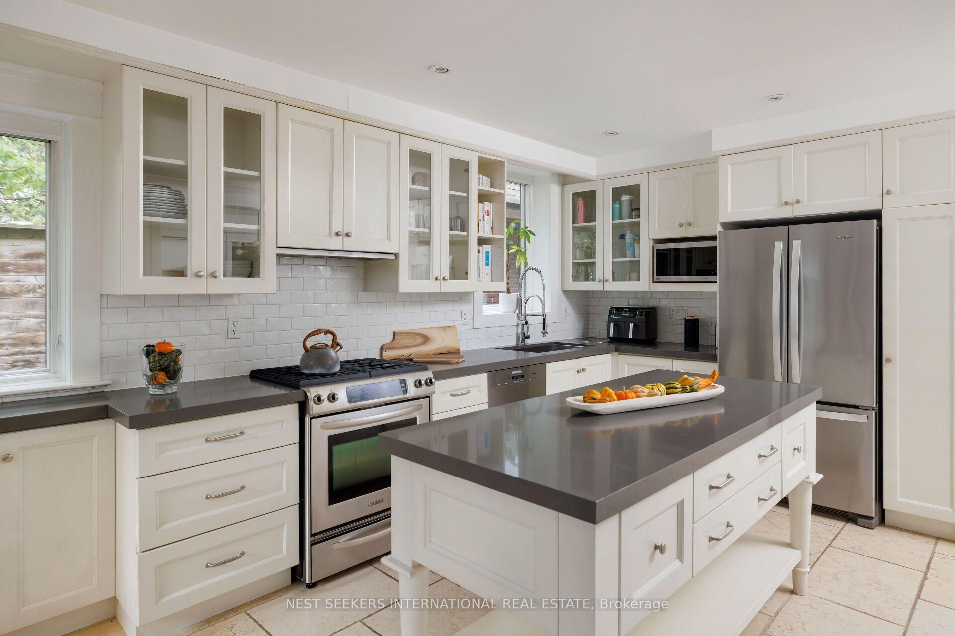 30 Duart Park Rd
