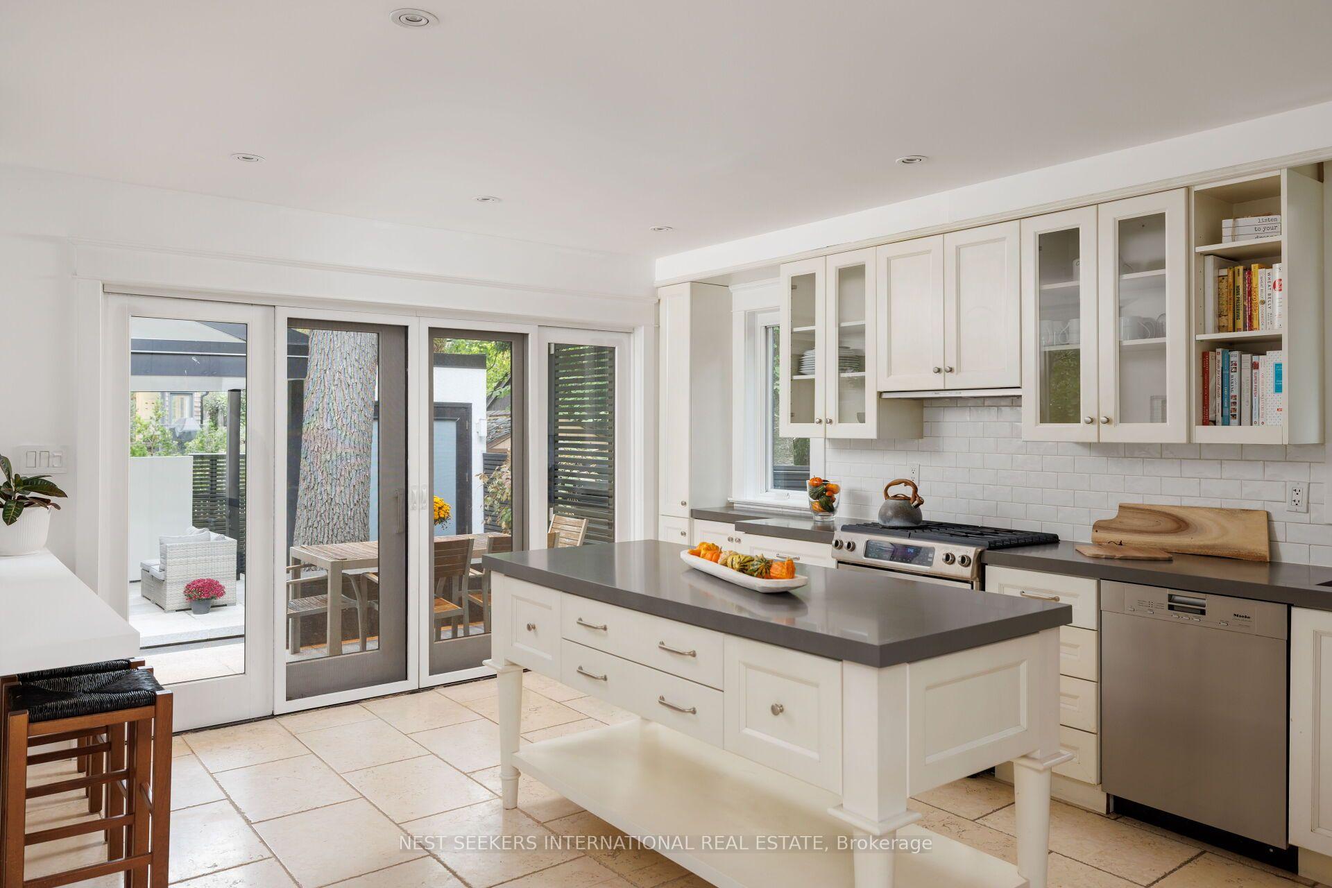 30 Duart Park Rd