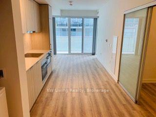 15 Queens Quay E 609