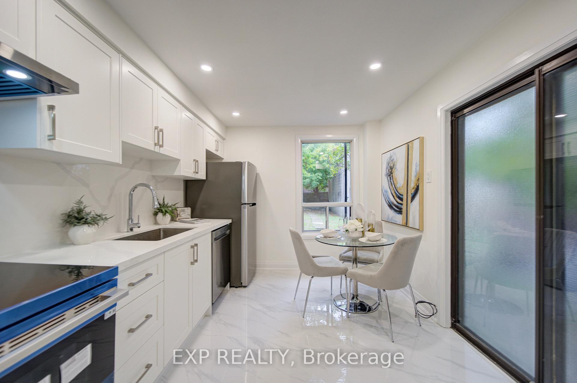 2017 Dufferin St