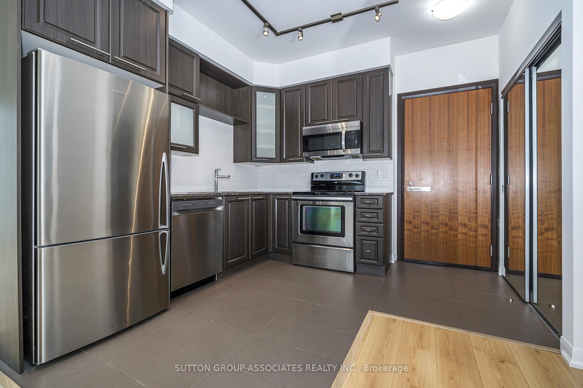 500 Sherbourne St 703