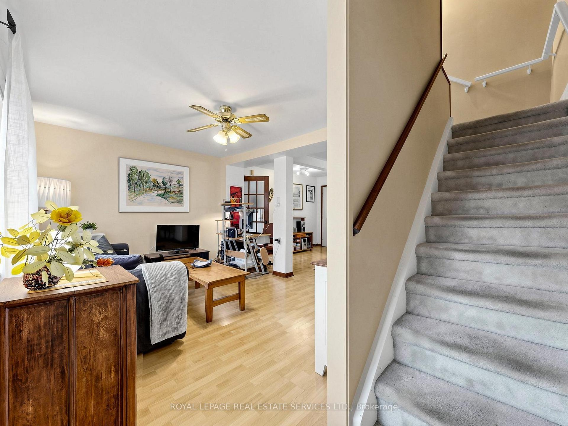 28 McIntosh Ave