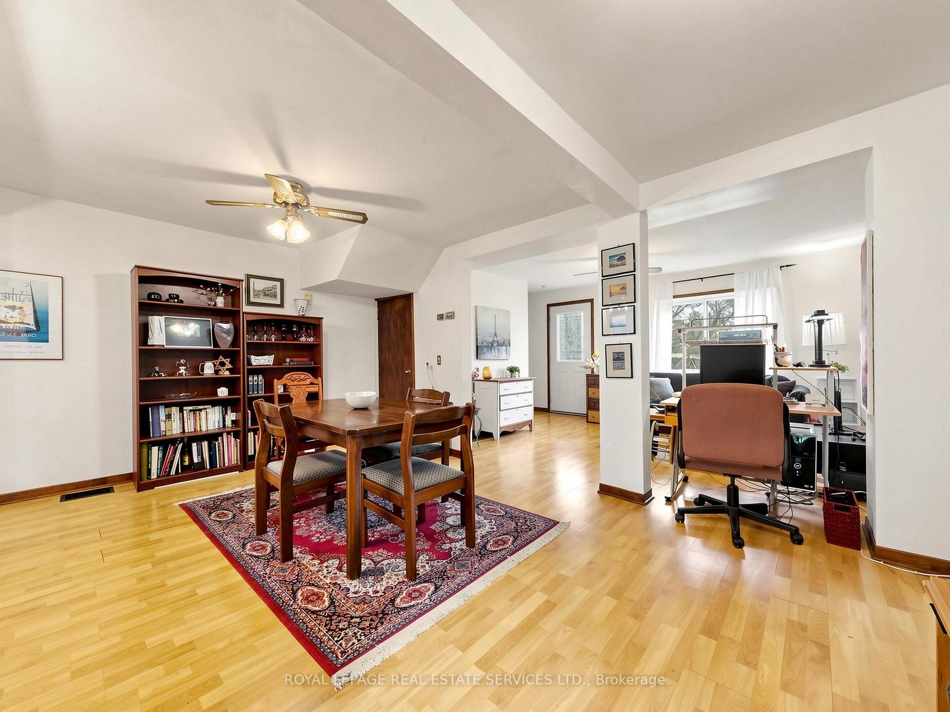 28 McIntosh Ave