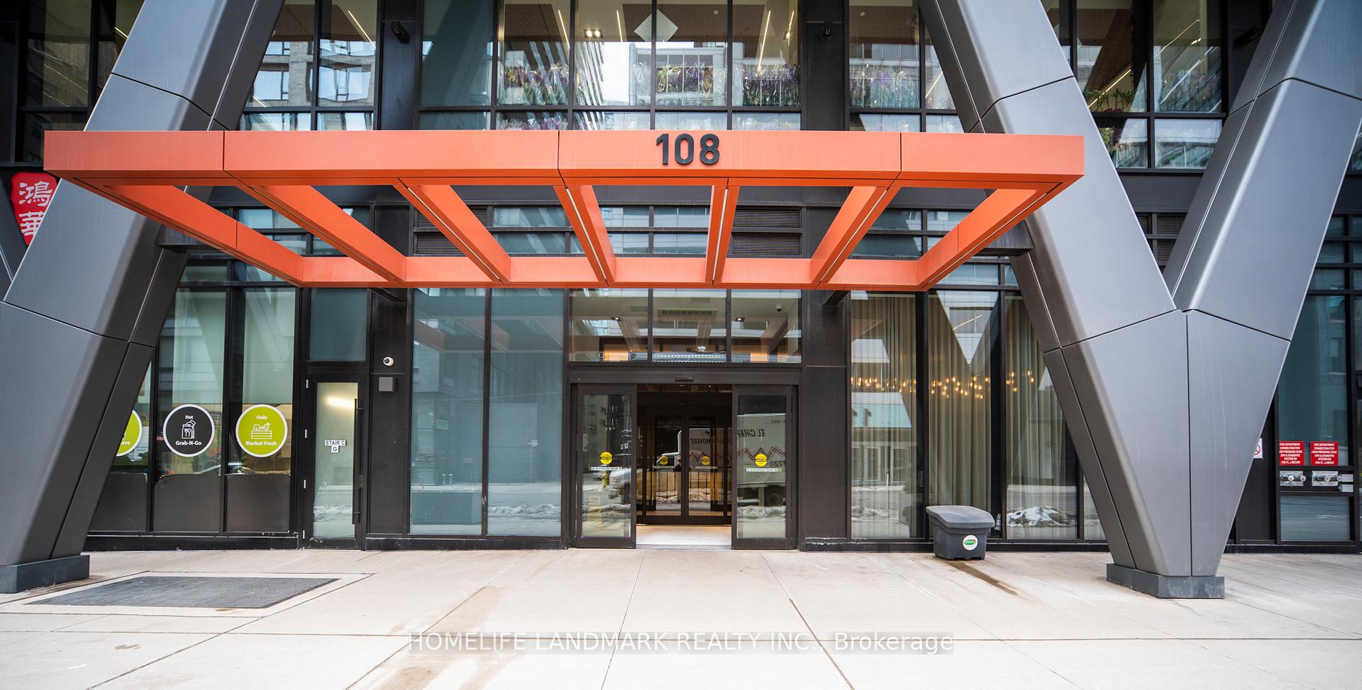 108 Peter St 1703