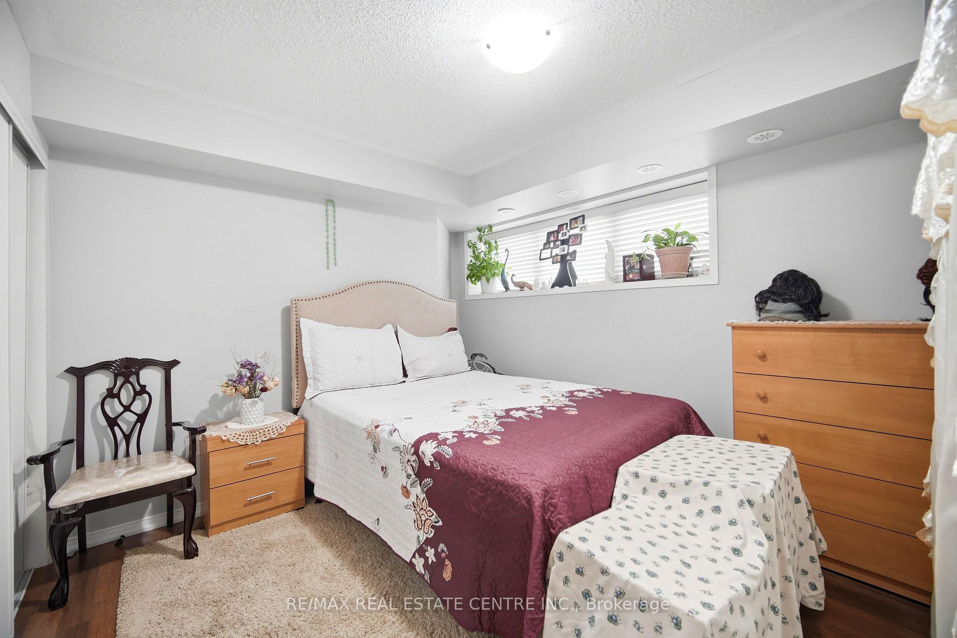 153 Isaac Devins Blvd 2