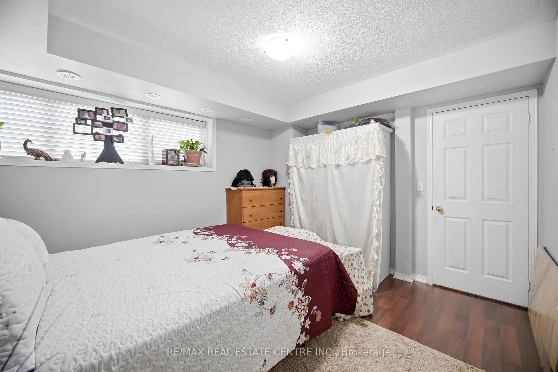 153 Isaac Devins Blvd 2