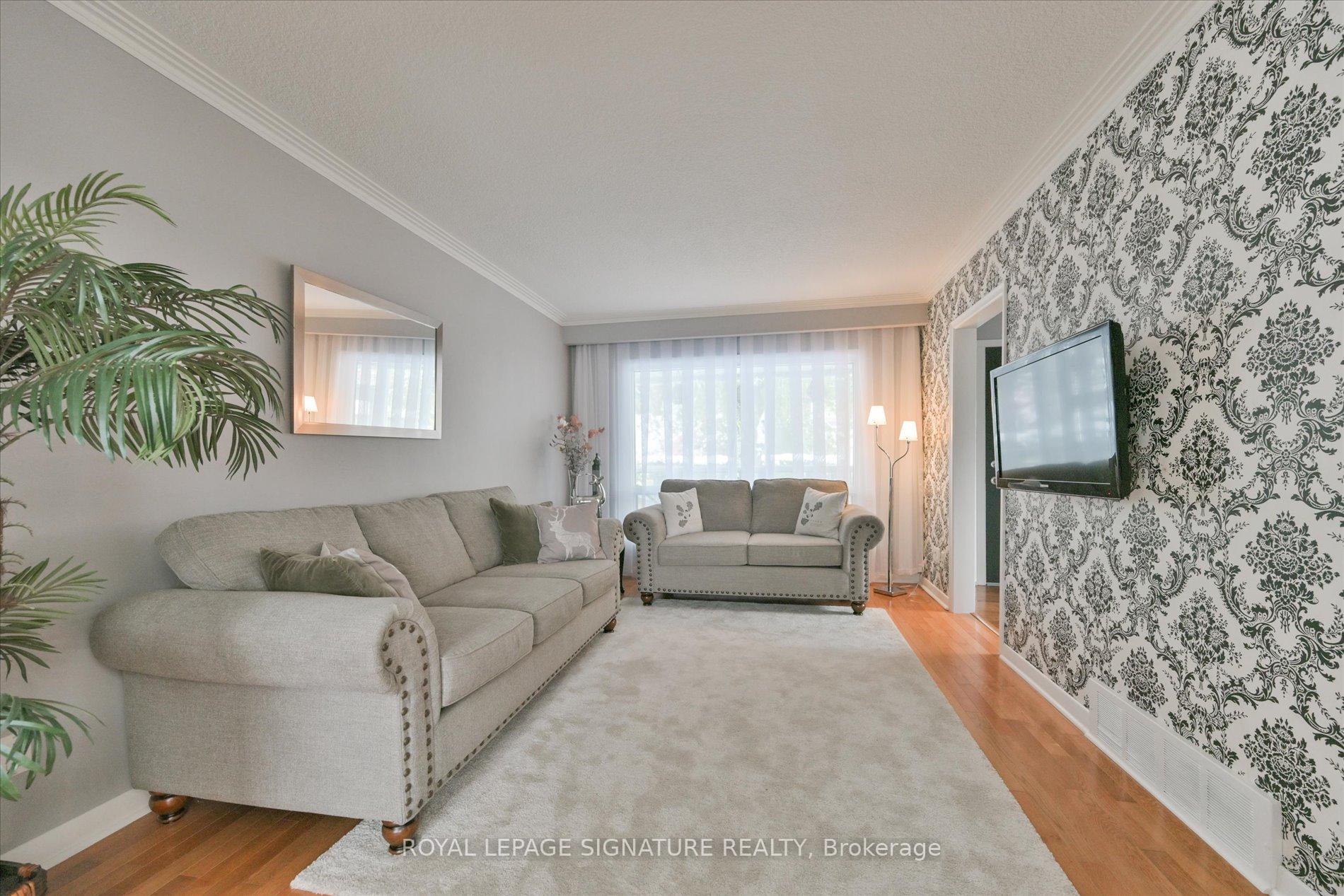 362 Silverthorn Ave
