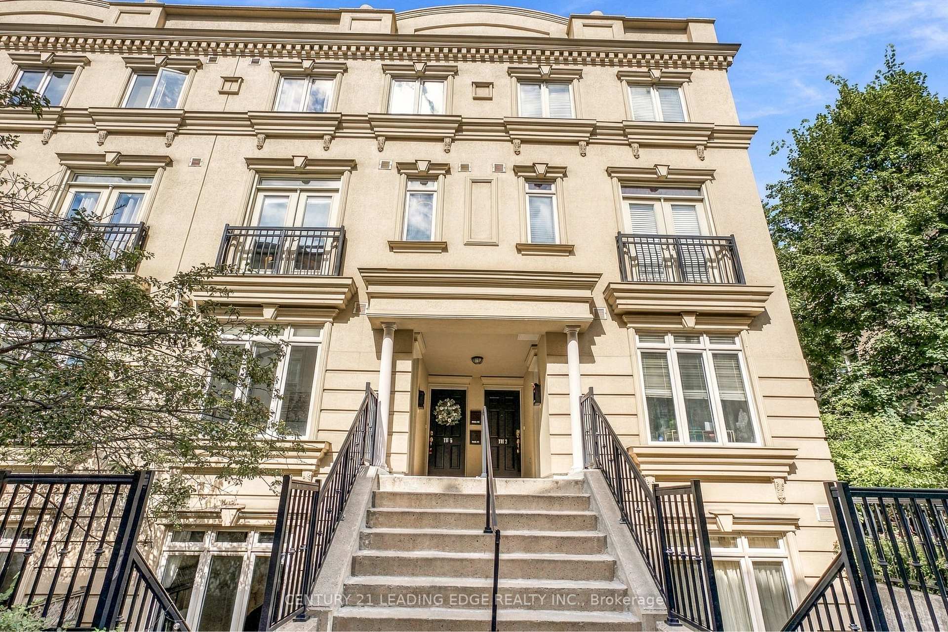 98 Carr St TH5