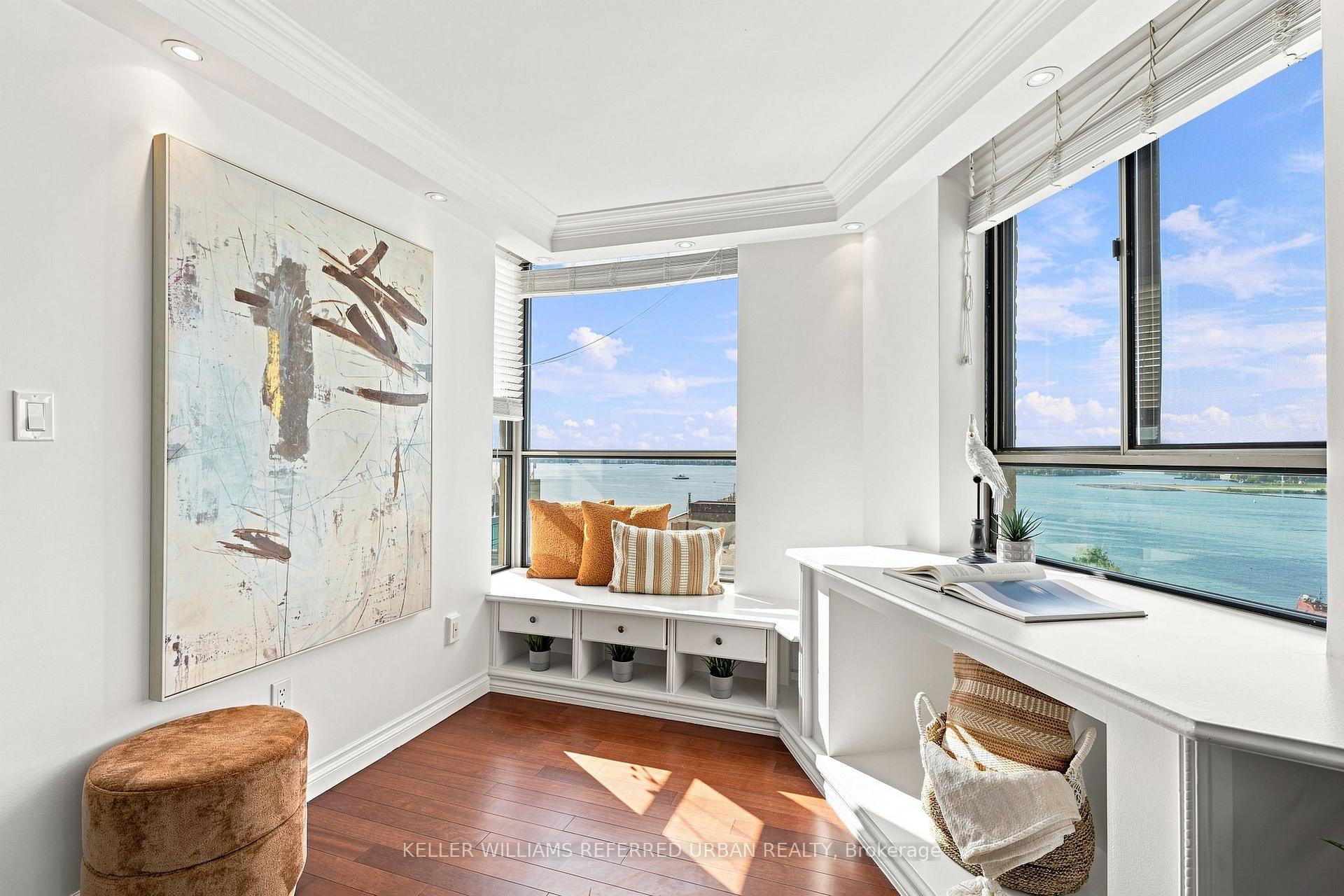 270 Queens Quay W 1201/02