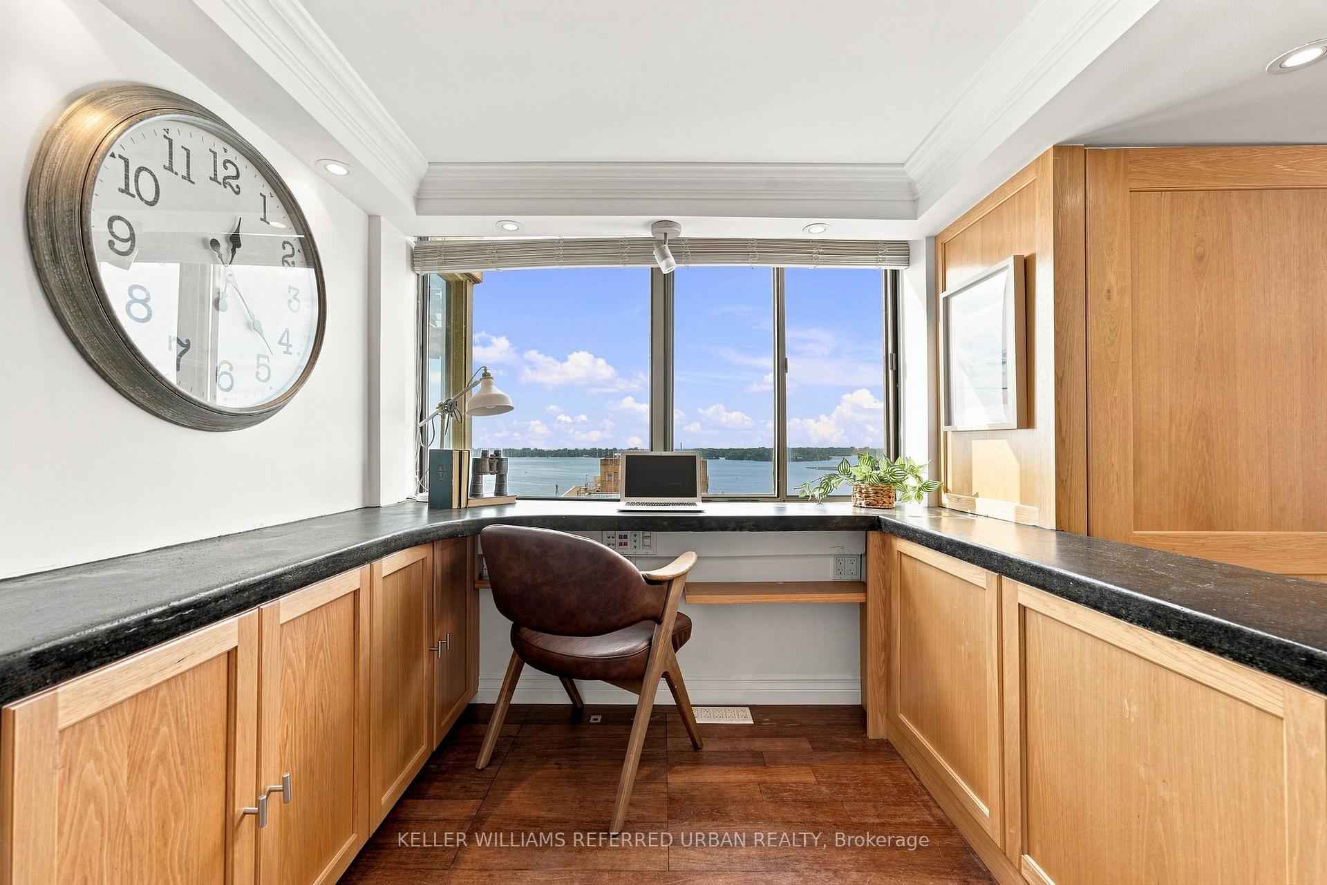 270 Queens Quay W 1201/02